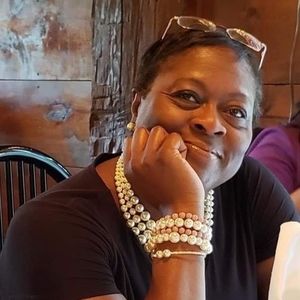 Meet your Posher, Dana